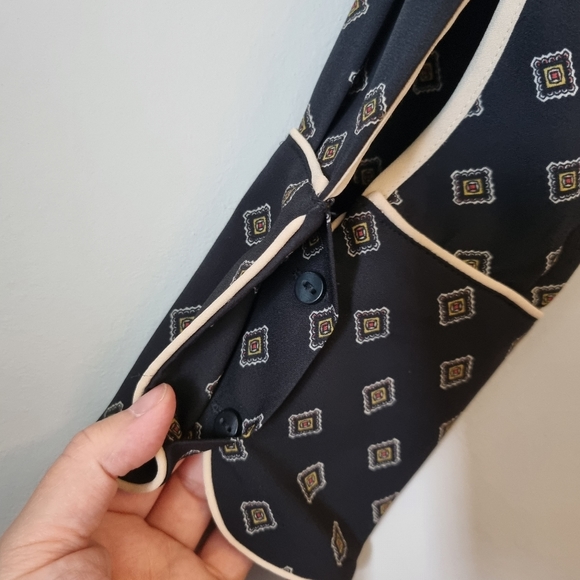 MARKS AND SPENCER COLLECTION Black Patterned Shirt Covered Buttons Wide Cuffs 14 - Picture 14 of 16